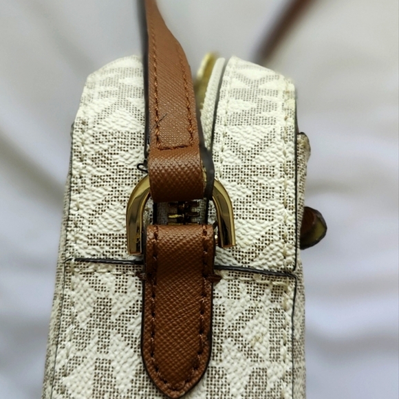 Michael Kors Purse - Picture 8 of 16